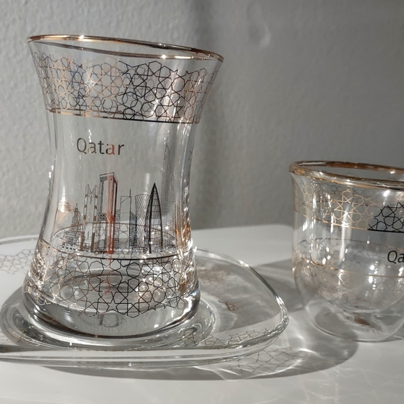 Tea & coffee set Qatar souvenir - Picture 1 of 2